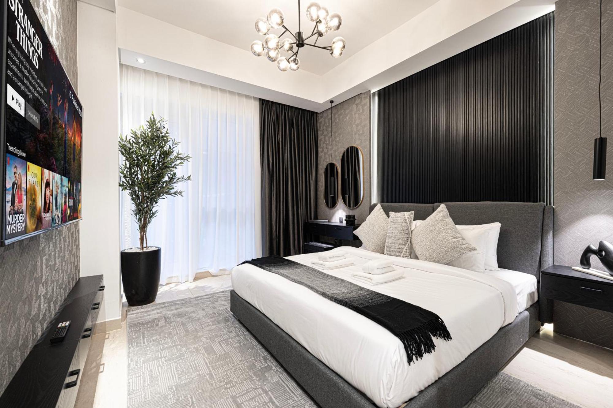 3br Luxury Escape At Mon Reve I Access To Pool And Gym अपार्टमेंट *